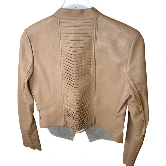 BCBG Maxazria Faux Vegan Leather Lloyd In Camel Cropped Jacket XS - Picture 6 of 9